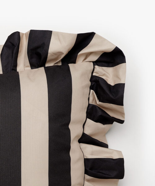 Outdoor Pillow Ruffle Black/Beige-2