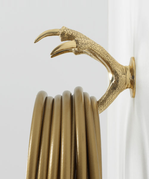 Schlauchhalter Claw in Gold