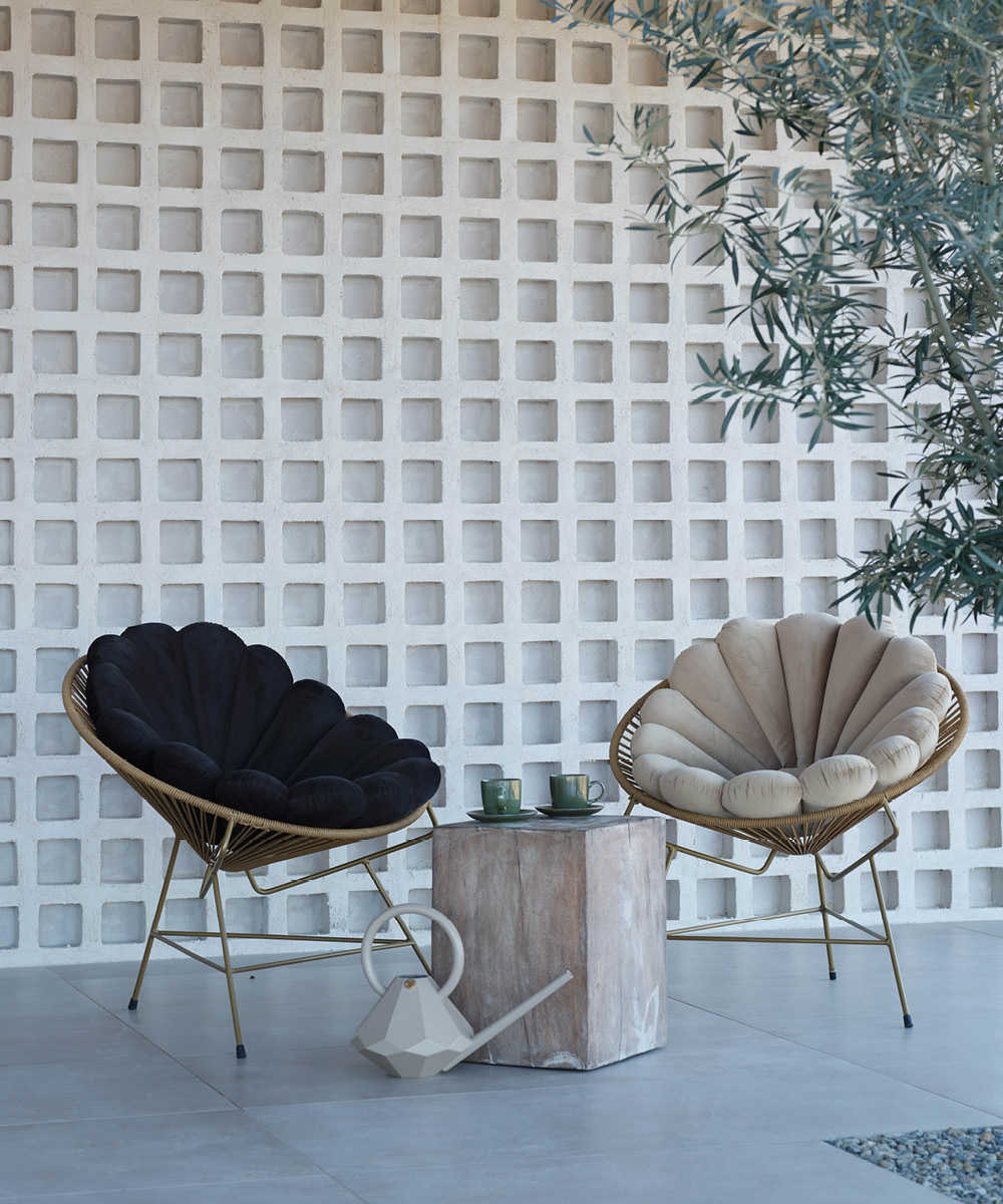 Shell-Cushion-Black-4 Shell Cushion Black-4