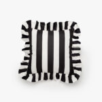 Outdoor Pillow Ruffle Black/White-1