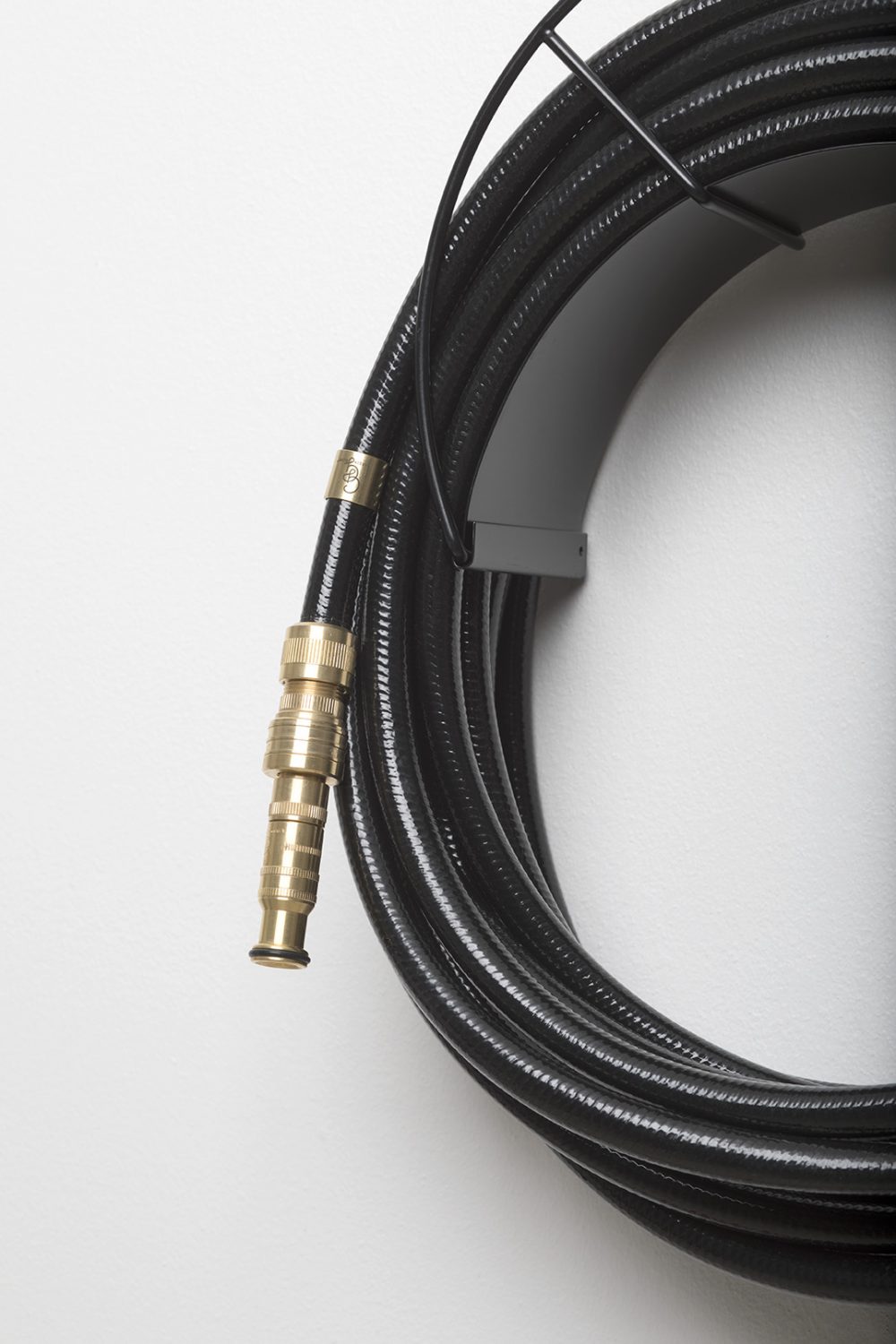 Gold digger nozzle on black swan hose