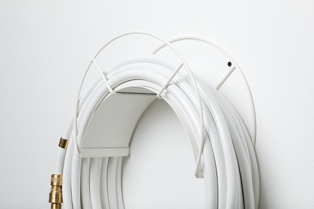 White snake wall mount